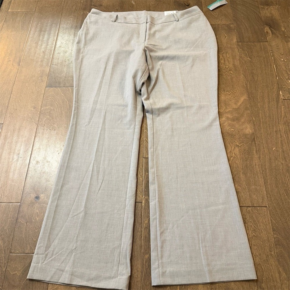 NWT JCPenney Dress Pants‎ Womens Size 18 Gray Bootcut High Rise Flat Front